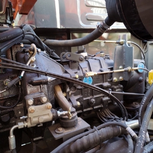 75型輪式抓木機(jī)